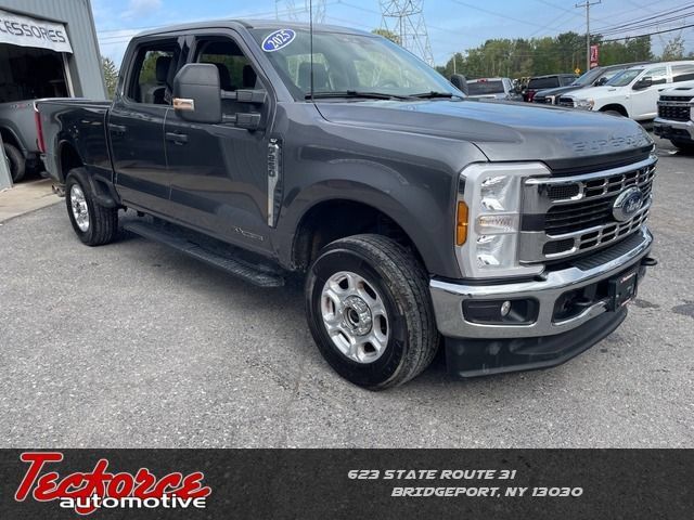 Used 2025 Ford F250 XLT AWD/4WD image 1