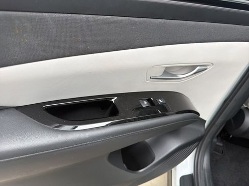 Certified 2022 Hyundai Tucson Limited FWD image 15