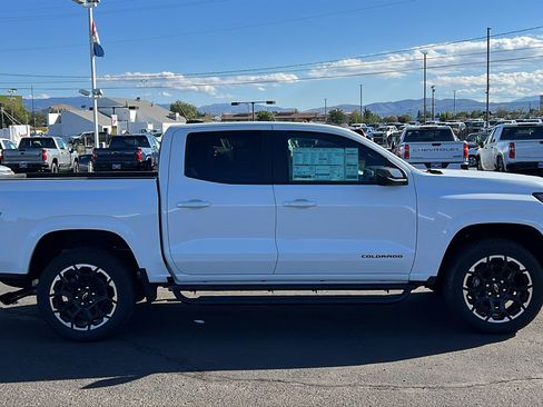New 2026 Chevrolet Colorado Z71 w/ Technology Package AWD/4WD image 4