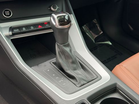 Used 2021 Audi Q3 2.0T Premium w/ Convenience Package image 17