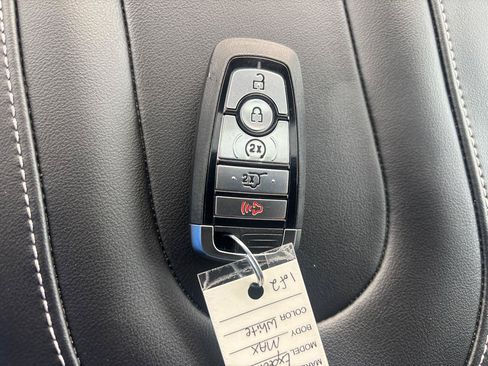 Used 2025 Ford Expedition Max Platinum w/ Driver's Package AWD/4WD image 22