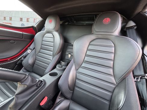Used 2016 Alfa Romeo 4C Coupe w/ Coupe Track Package 1 RWD image 21