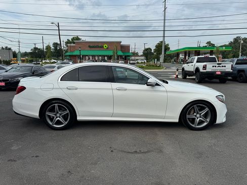 Used 2017 Mercedes-Benz E 300 4MATIC image 4