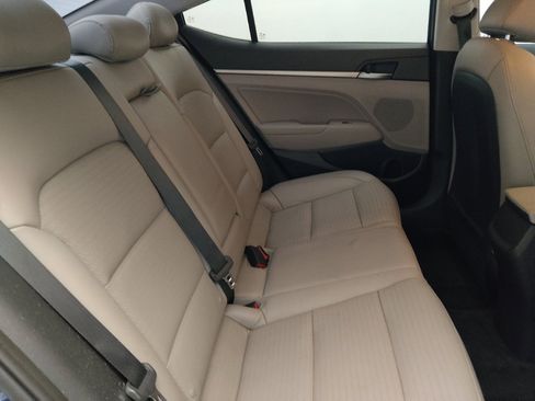 Used 2017 Hyundai Elantra Limited FWD image 19
