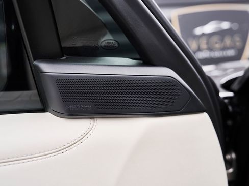 Used 2024 Land Rover Range Rover Long Wheelbase SE image 44