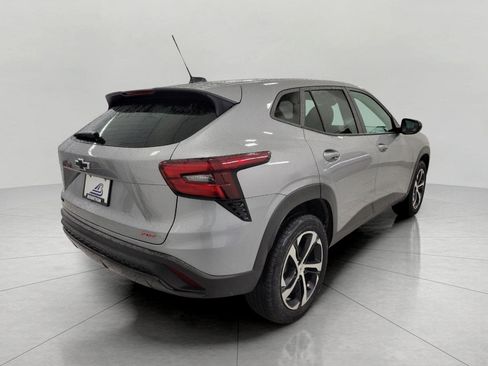 Used 2024 Chevrolet Trax RS w/ Driver Confidence Package image 19