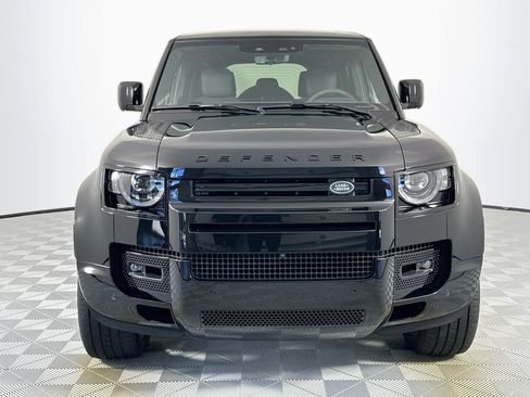 Used 2023 Land Rover Defender 110 V8 AWD/4WD image 2