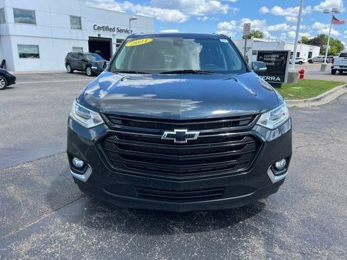 Used 2021 Chevrolet Traverse LT w/ LPO, Floor Liner Package AWD/4WD image 2