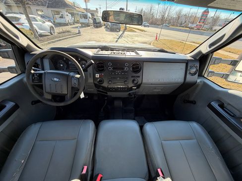 Used 2015 Ford F550 4x4 Crew Cab Super Duty image 38