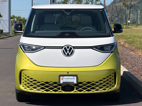 New 2025 Volkswagen ID. Buzz 1st Edition AWD/4WD image 8