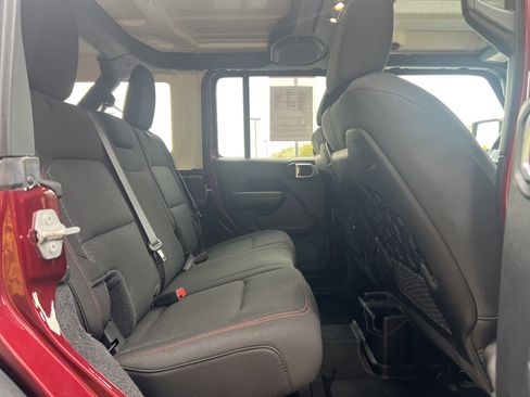Used 2021 Jeep Wrangler Unlimited Rubicon w/ Safety Group image 27