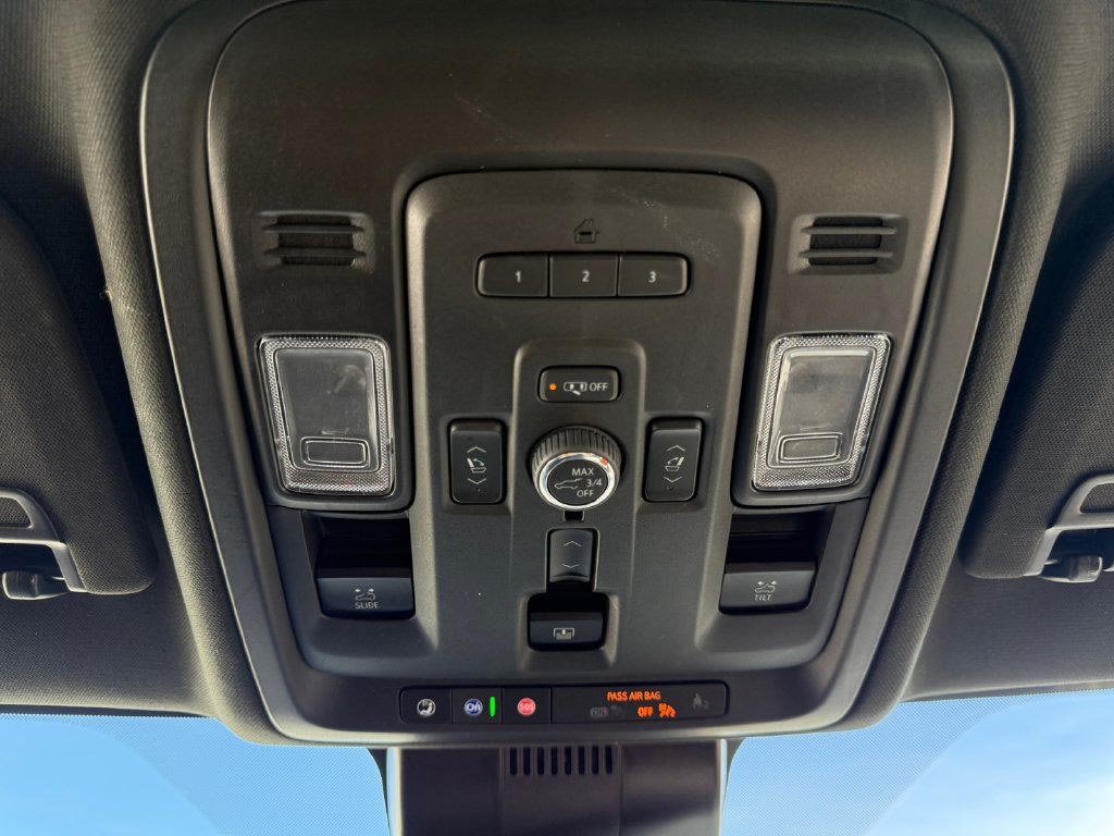 Used 2024 GMC Yukon Denali AWD/4WD image 19