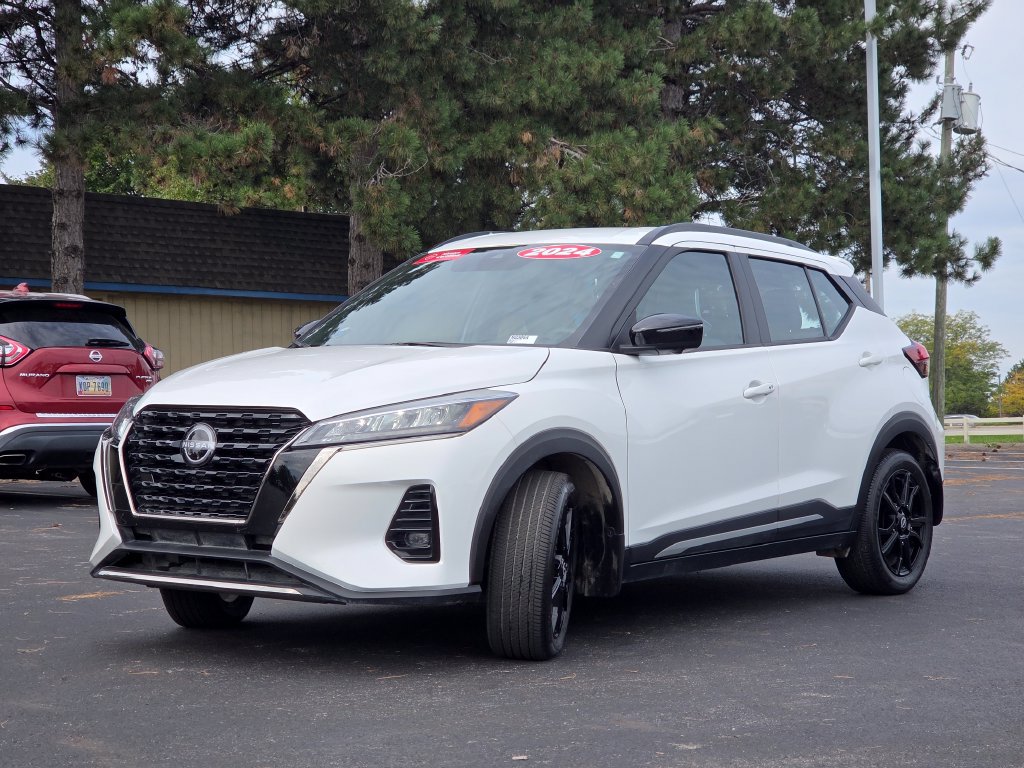 Certified 2024 Nissan Kicks SR w/ SR Premium Package FWD image 19