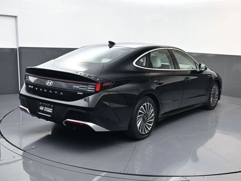 Certified 2025 Hyundai Sonata SEL FWD image 4