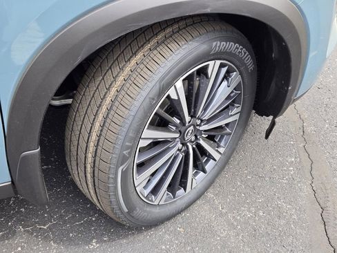 New 2026 Nissan Pathfinder Platinum image 6