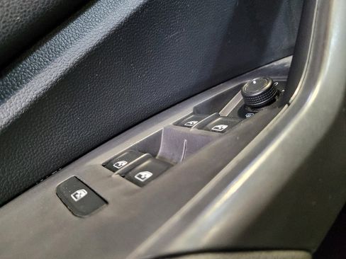 Used 2019 Volkswagen Jetta SE FWD image 27