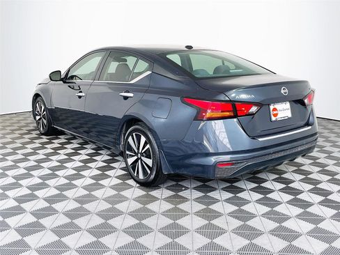 Used 2022 Nissan Altima 2.5 SV FWD image 6