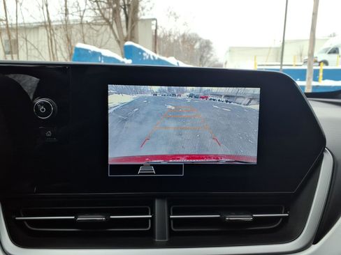 Used 2025 Chevrolet Trax RS w/ Sunroof Package image 20