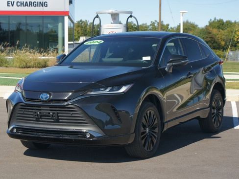 Used 2024 Toyota Venza Nightshade image 24