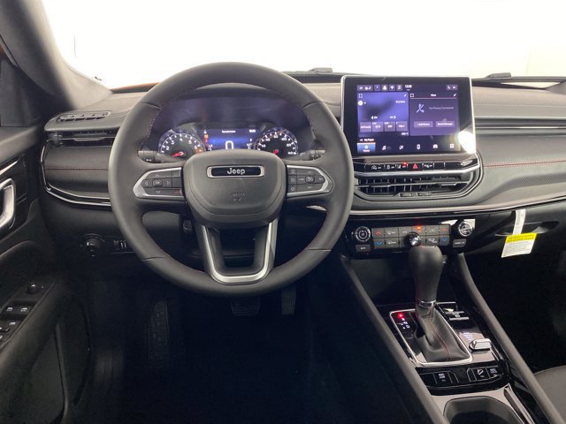 New 2026 Jeep Compass Trailhawk AWD/4WD image 18
