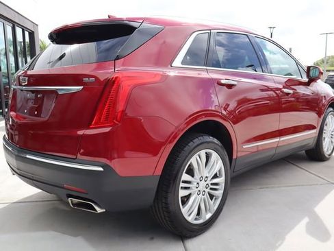 Used 2019 Cadillac XT5 Premium Luxury image 3