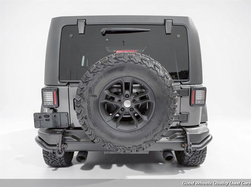Used 2017 Jeep Wrangler Unlimited Sahara AWD/4WD image 6
