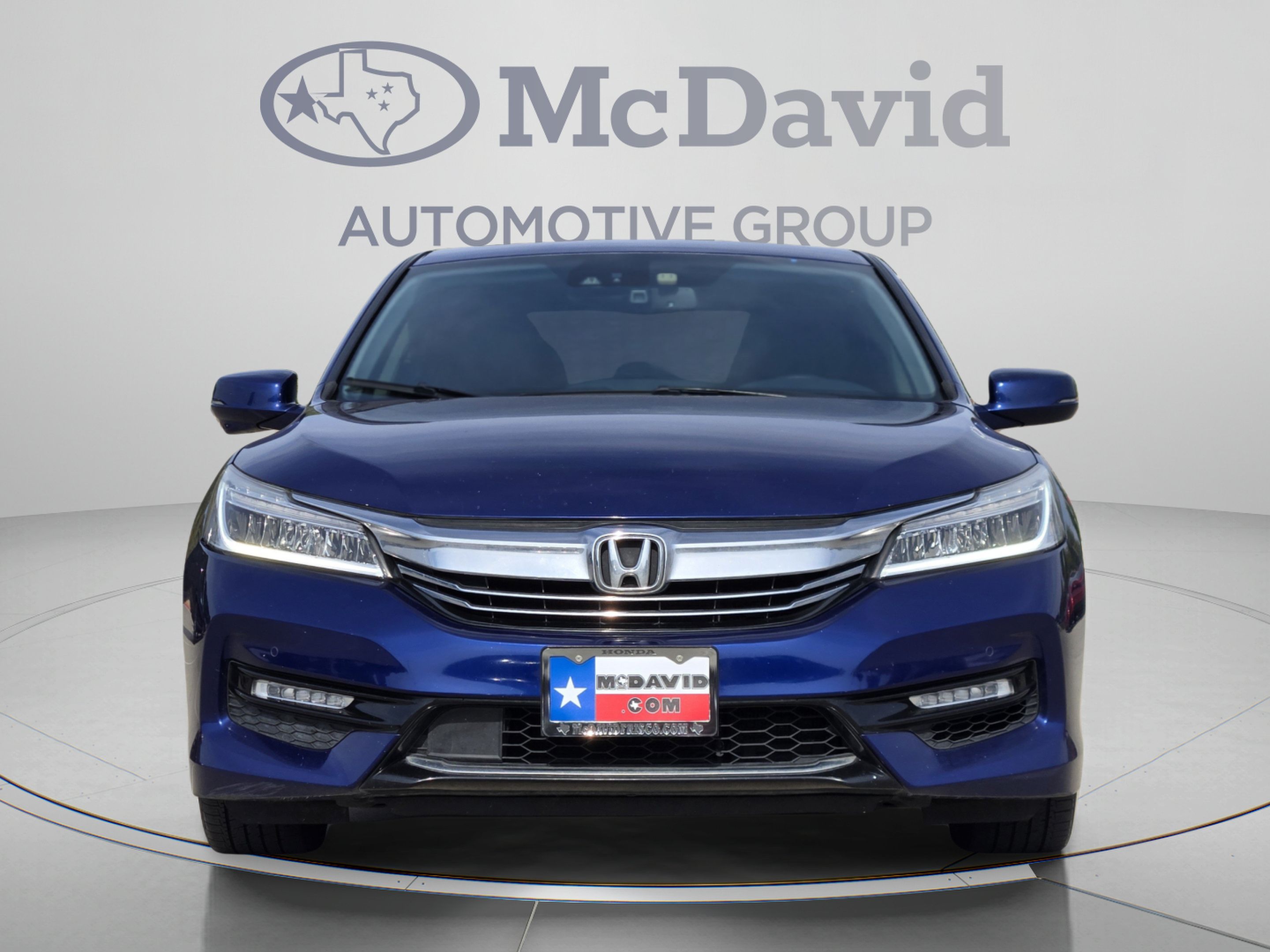 Used 2017 Honda Accord Touring image 8