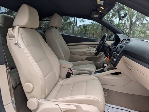 Used 2010 Volkswagen Eos Komfort image 10