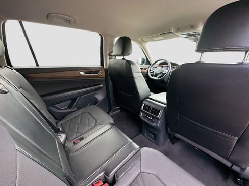 Used 2024 Volkswagen Atlas SE image 28