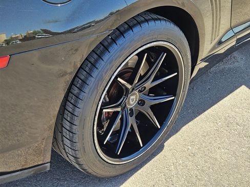 Used 2015 Chevrolet Camaro SS w/ Commemorative Special Edition RWD image 13