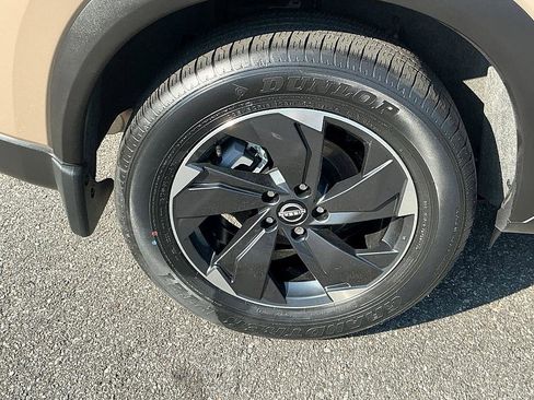 Certified 2024 Nissan Rogue SV image 9