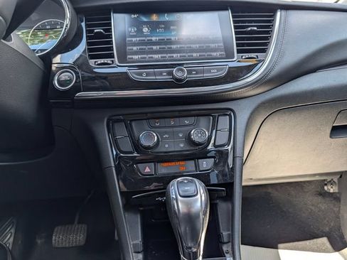 Used 2020 Buick Encore Preferred AWD/4WD image 18