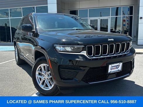 Used 2025 Jeep Grand Cherokee Laredo X w/ Luxury Tech Group I RWD image 3