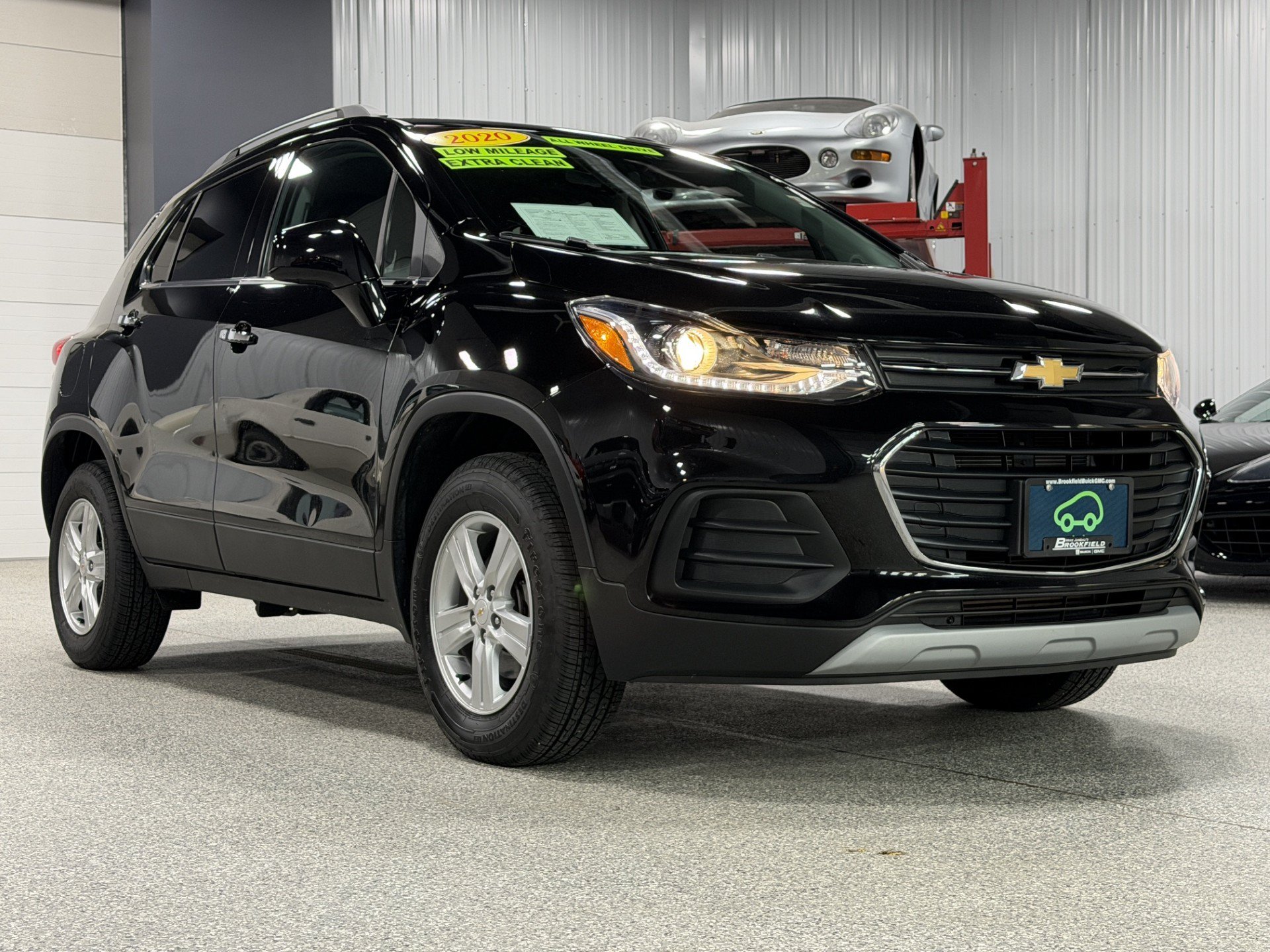 Certified 2020 Chevrolet Trax LT w/ LT Convenience Package AWD/4WD image 5