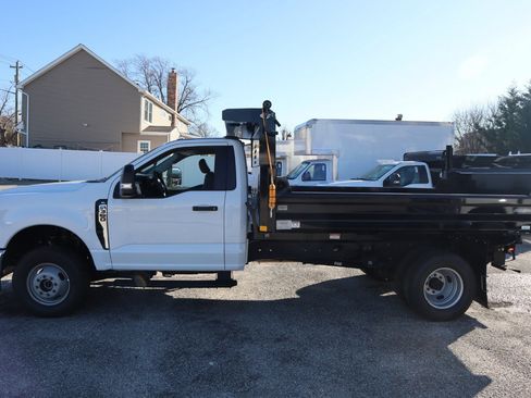 New 2025 Ford F350 XL w/ XL Chrome Package image 8