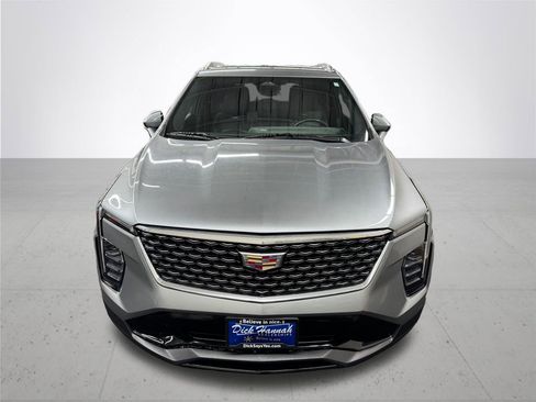 Used 2024 Cadillac XT4 Premium Luxury image 10