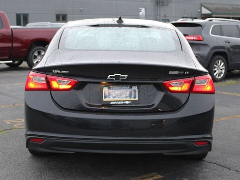 Used 2017 Chevrolet Malibu LT FWD image 8