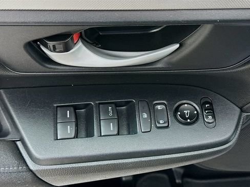 Used 2020 Honda CR-V LX image 17