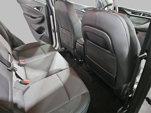 Certified 2022 Buick Encore GX Select w/ Sport Touring Package image 11