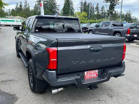 Certified 2024 Toyota Tacoma TRD Off-Road w/ TRD Off Road Premium Package AWD/4WD image 9