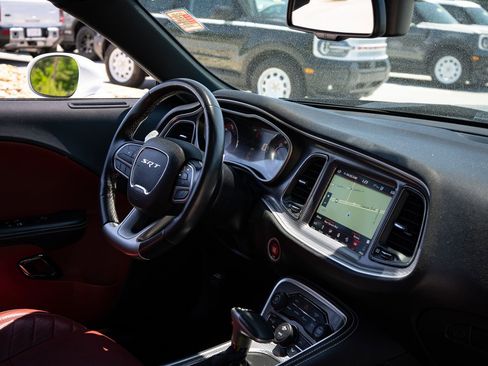 Used 2019 Dodge Challenger SRT Hellcat RWD image 33