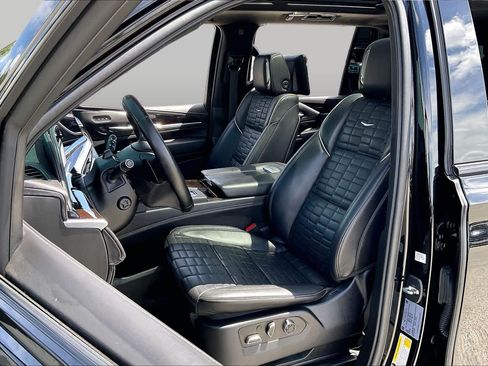 Used 2021 Cadillac Escalade ESV Sport Platinum AWD/4WD image 8