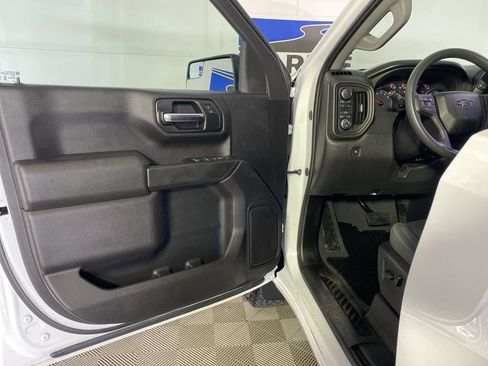 Used 2024 Chevrolet Silverado 1500 Custom Trail Boss AWD/4WD image 28