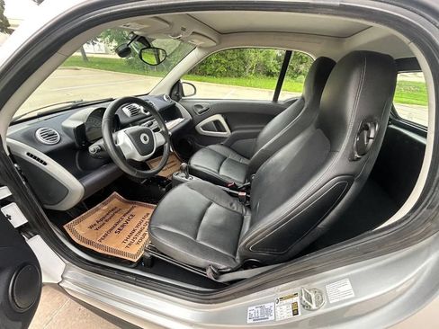 Used 2014 smart fortwo pure RWD image 12