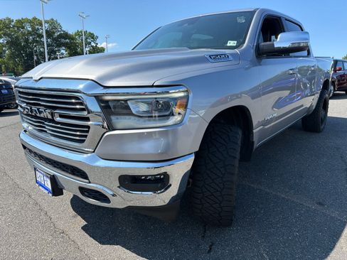 Used 2023 RAM 1500 Laramie AWD/4WD image 4