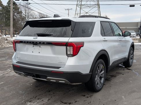 New 2026 Ford Explorer Active w/ Active Comfort Package image 4