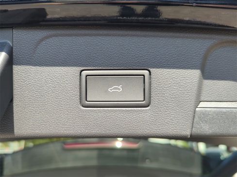 New 2026 Volkswagen Atlas SE image 21