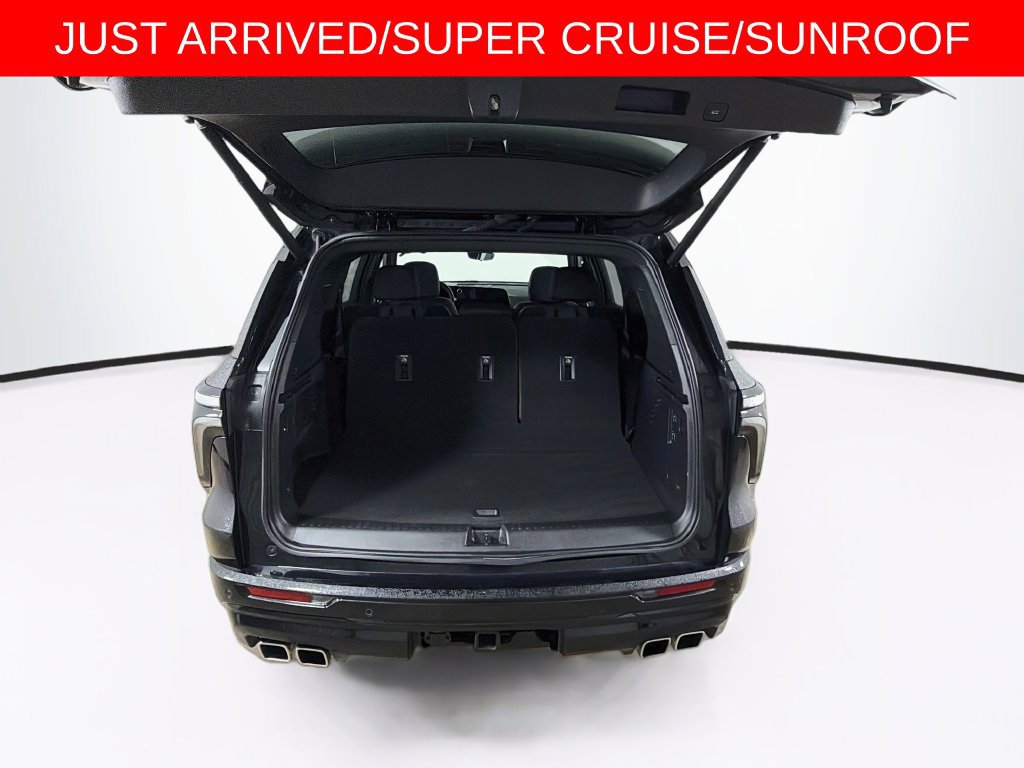 Used 2025 Chevrolet Traverse RS w/ LPO, Floor Liner Package AWD/4WD image 28