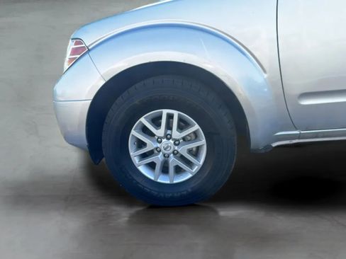 Used 2017 Nissan Frontier SV RWD image 19