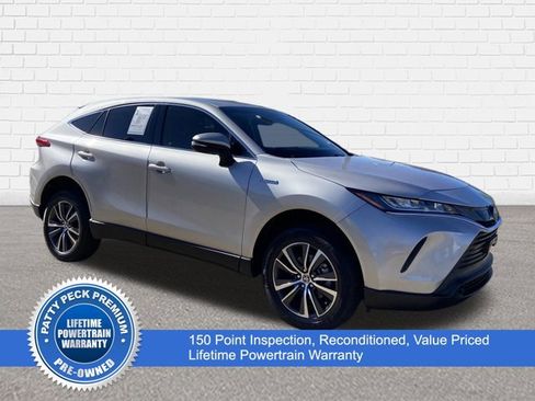 Used 2021 Toyota Venza LE AWD/4WD image 1